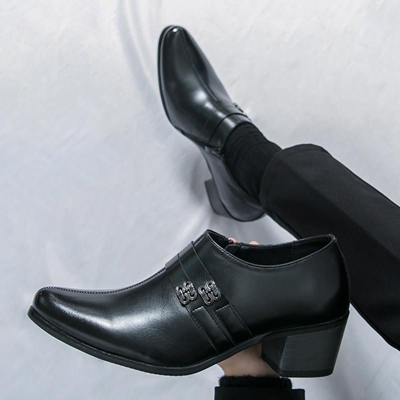Fashion British Fashion Men's Black Pointed Slip On Patented Leather Height Increasing Shoes Moccasins Wedding Prom Homecoming Footwear