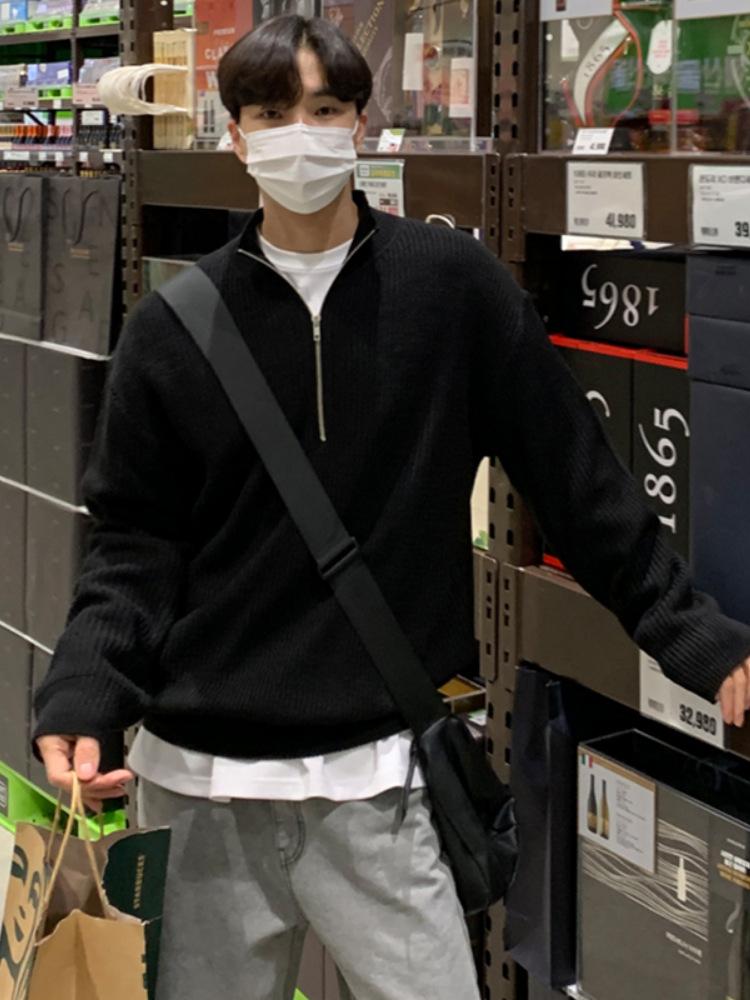 Мужской кардиган в корейском стиле с застежкой-молнией на половину длины: Осенний тренд: красивый и универсальный вязаный свитер с воротником-стойкой.