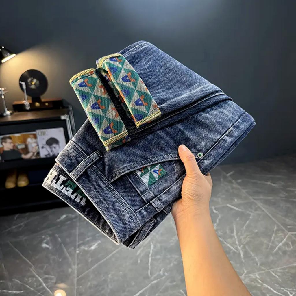 Четыре сезона Мужские модные брендовые вышитые жаккардовые джинсы Мужские корейские версии модные универсальные укороченные брюки