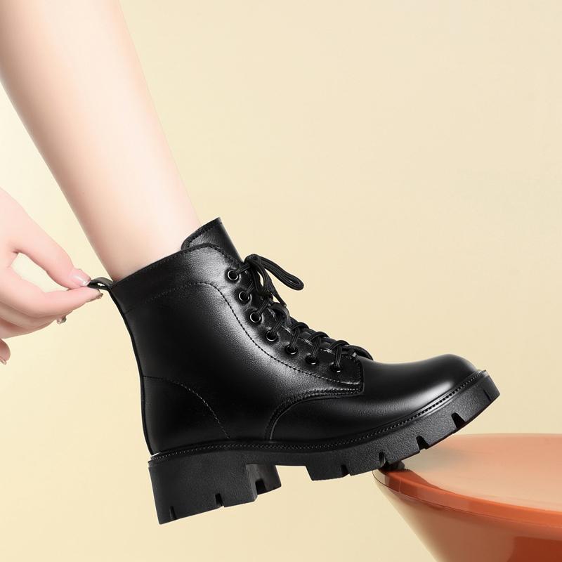 Модные женские зимние ботинки из натуральной кожи 2025 Новые Теплые женские сноубутсы из натуральной шерсти Большой размер Британский стиль Женские ботинки