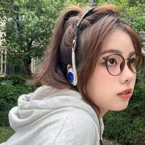 Headphones Wired Earphones Low Latency Clear Telescoping Design Sound Quality Ultralight On-Ear Headphones