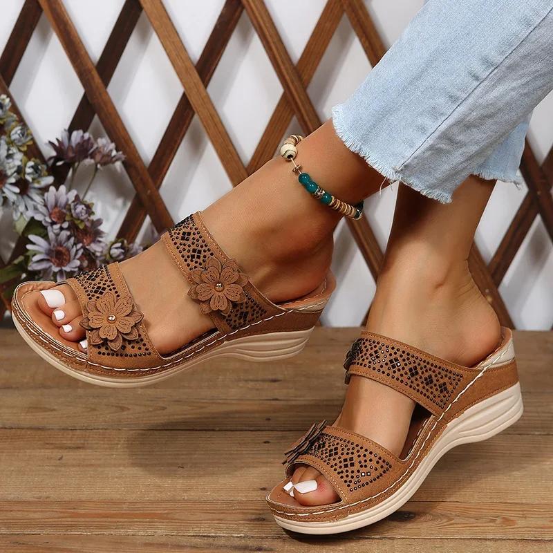 2024 2024 Summer Women Slippers Plus Size Women's Shoes Retro Roman Sandals Women Pu Casual Flower Wedge Sandals Platform Slippers