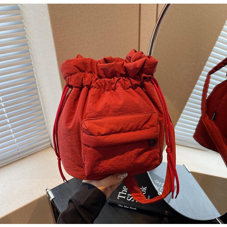 IELGY Korean Pleated Drawstring Nylon Cloth One Shoulder Fashion Niche Crossbody