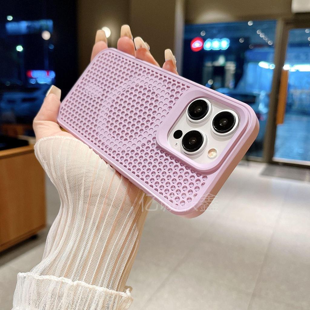 Дышащий магнитный чехол-соты Apple iPhone 15 Plus с функцией теплоотвода и защитными свойствами для моделей от 12 до 14 Pro Max