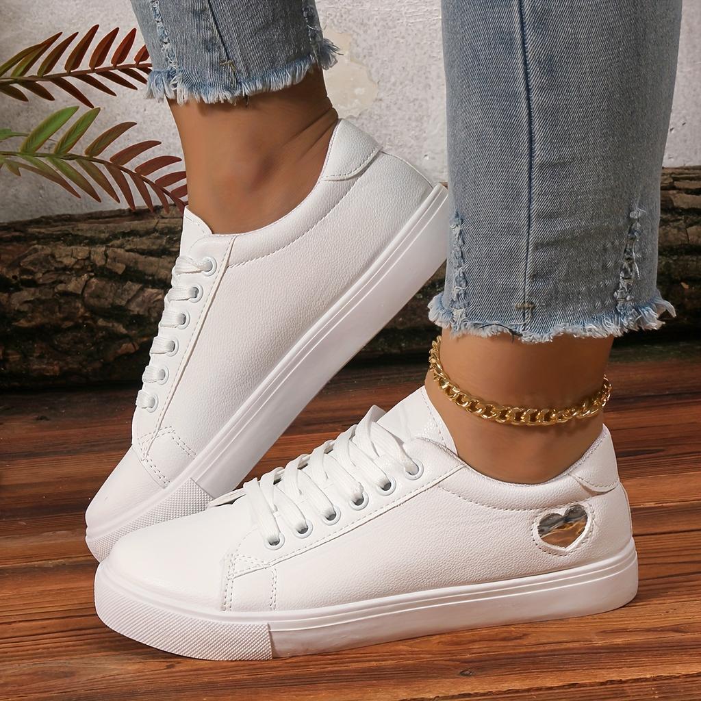 Маленькие белые туфли женские 2025 новые мягкая подошва нескользящие для бега студенческие повседневные под все на плоской подошве базовые студенческие женские кеды