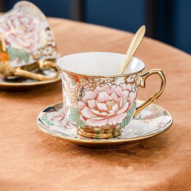 Кофейная чашка и тарелка в европейском стиле с золотым узором, набор из двух предметов, роскошная керамическая чашка в стиле ретро, чашка для воды, цветочная чашка для чая, чашка для молока
