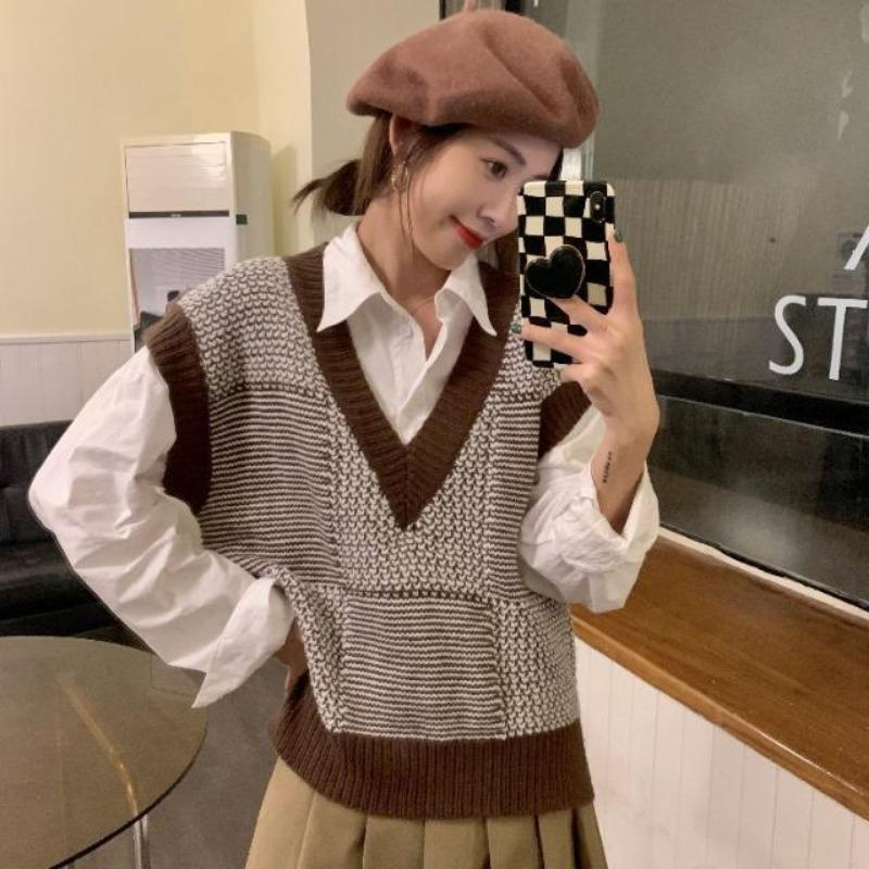 Sweater Pullover Female Spring and Autumn Retro Striped Knitted Tank Top Loose Sleeveless Sweater Women Vest Pullover Female