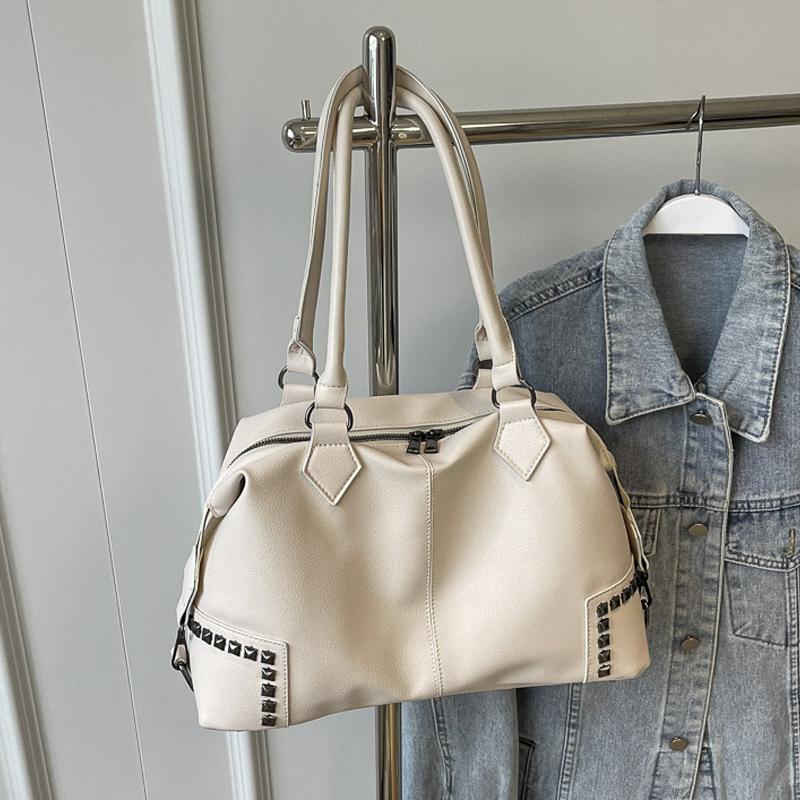 Модная женская сумка с заклепками большой емкости, новая сумка для путешествий на короткие расстояния, текстурированная кожа, сумки через плечо на одно плечо