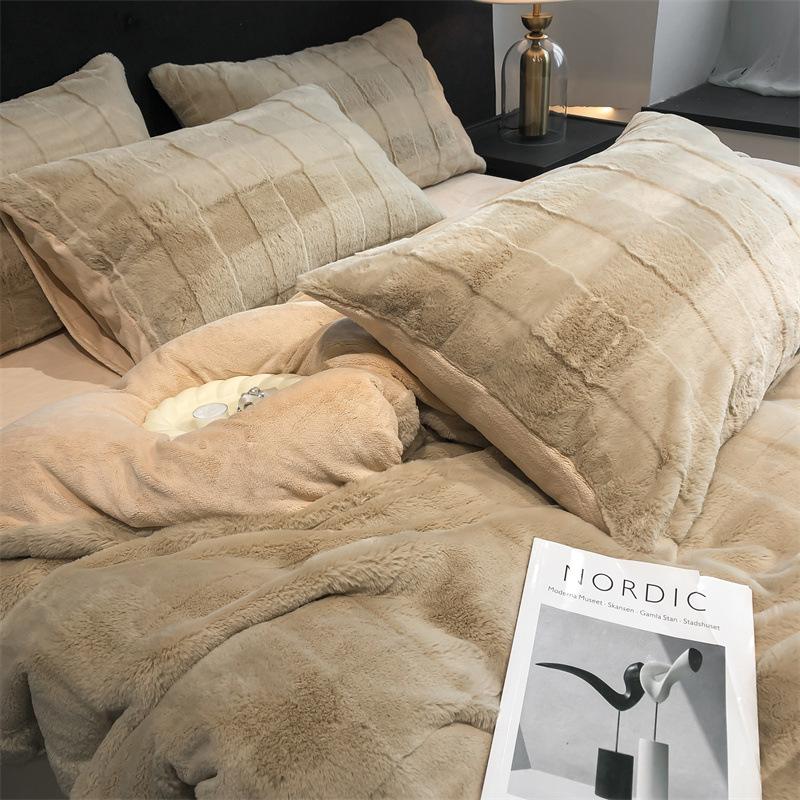 Solid Color Rabbit Fleece Four-Piece Set, Thickened Milk Fleece Bed Sheet Quilt Cover, Three-Piece Bed Set, Fleece Quilt Cover