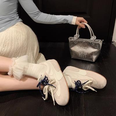 2025 нишевая популярная пара шнурков с дизайнерским чувством, толстоподошвенные немецкие тренировочные туфли, женские, с небольшой внутренней высотой, с круглым носком, туфли Forrest Gump