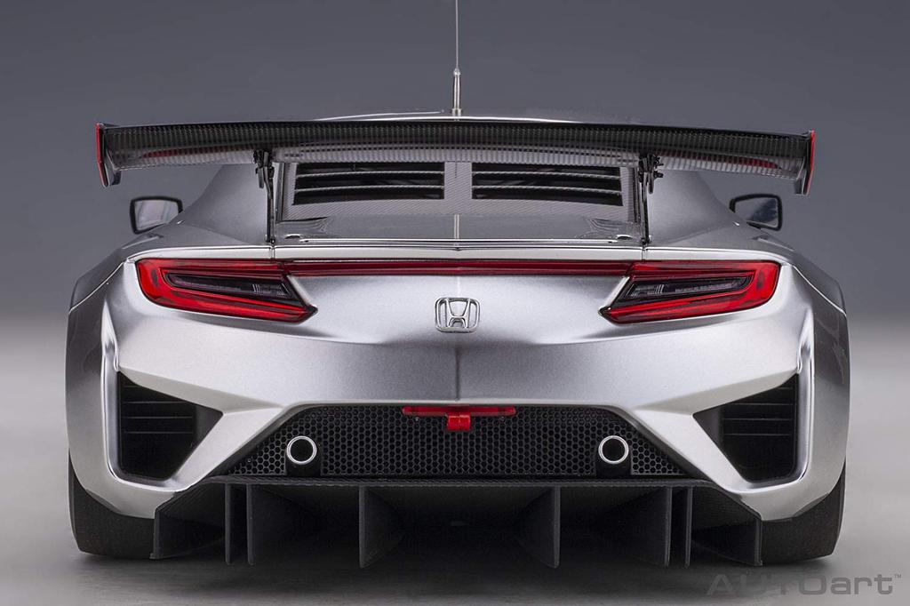 AUTOart Honda NSX GT3 2018 Hyper Silver Готовый продукт 81897 1/18