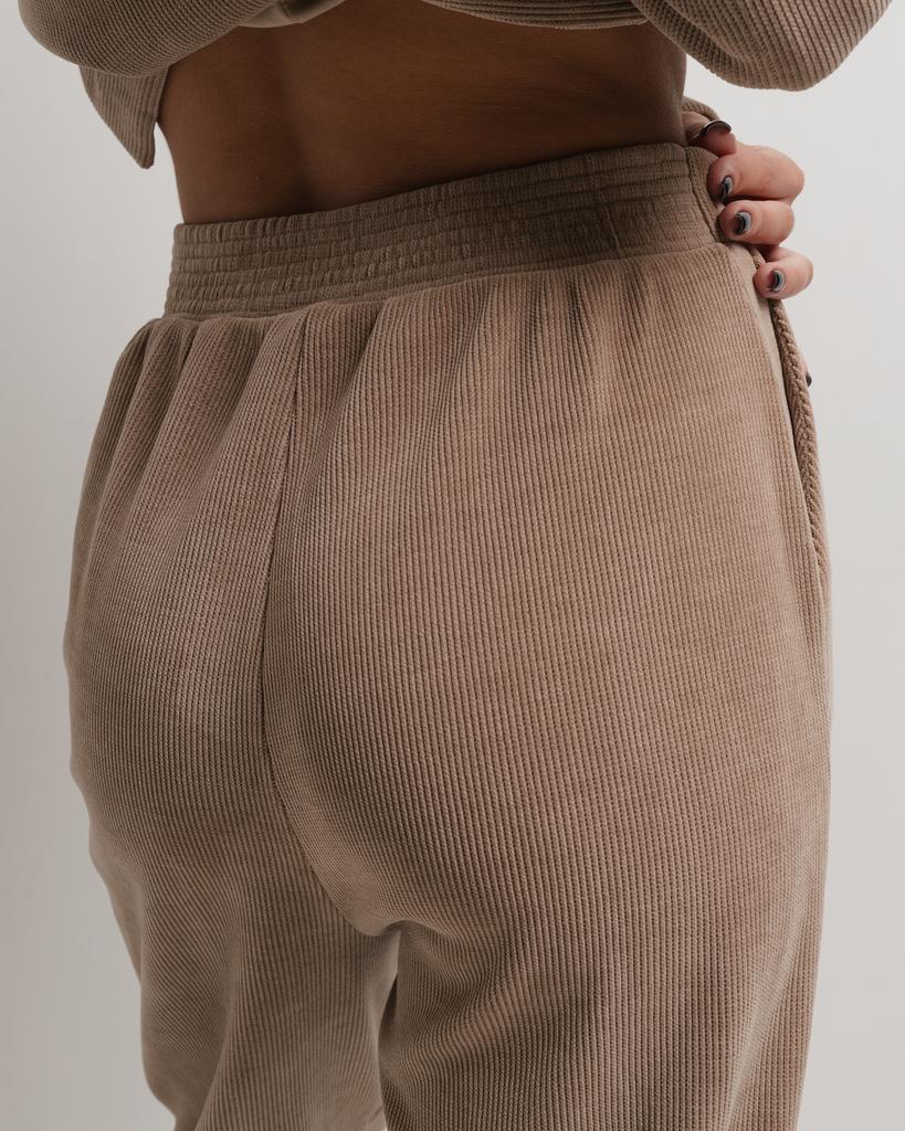 Костюм женский Of White 8046 36 бежевый (пиджак, брюки)