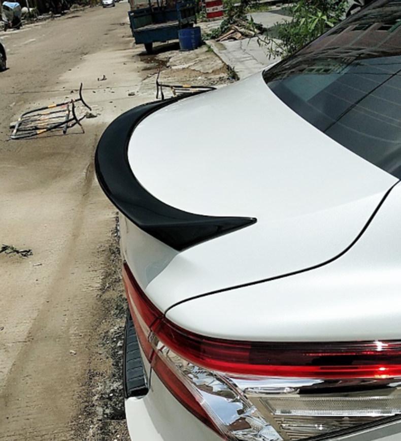 Задний спойлер для Toyota Camry 2018-2023 8-го поколения - Установка без сверления