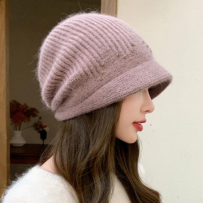 Women's Warm & Cozy Knit Beanie Hat: Solid Color Winter Ear Protection for Outdoor Activities