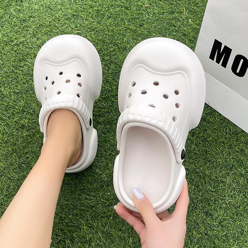 2024 летняя мода модные тапочки дырка обувь мешок голова женская большая голова толстая подошва дышащая мягкая подошва наступать на дерьмо чувство мешок голова половина перетаскивания