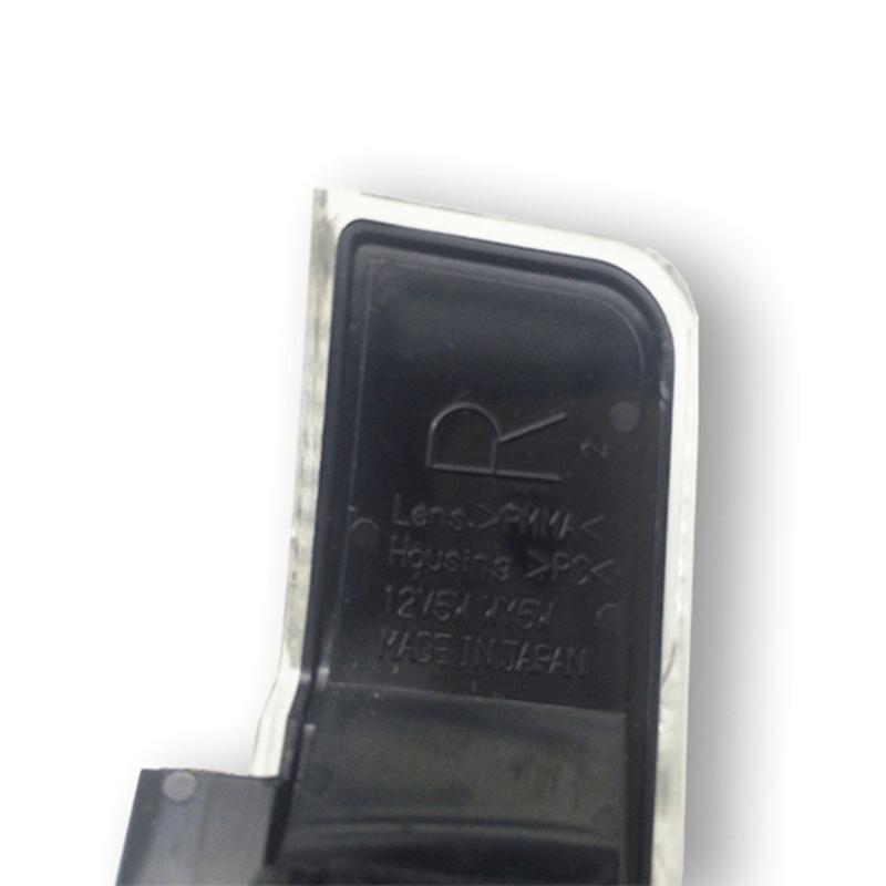 Левый / правый боковой фонарь заднего вида автомобиля