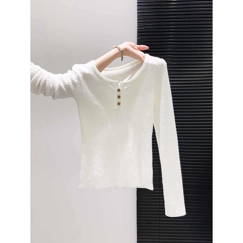 Skinny bottom top with exposed collarbone Women's autumn semi-open neck button pit strip short long-sleeved knitted sweater