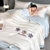 Летний комплект одеял класса А из ледяного шелка, стирающийся в воде - Вышивка для сна на голое тело, Тонкое одеяло, Одеяло для кондиционера, Подарочный набор из четырех предметов.