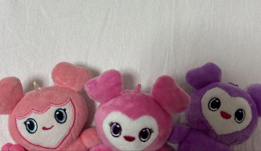 [Б/У] TWICE Mobley Lovely Плюшевая игрушка Момо