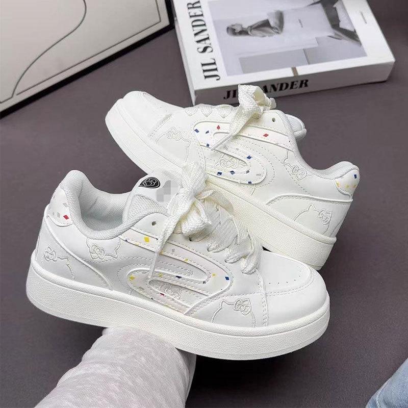 Оригинальные туфли-хлеб женские ins тренд 2025 весна и осень новые маленькие белые туфли студенческие универсальные повседневные спортивные кеды