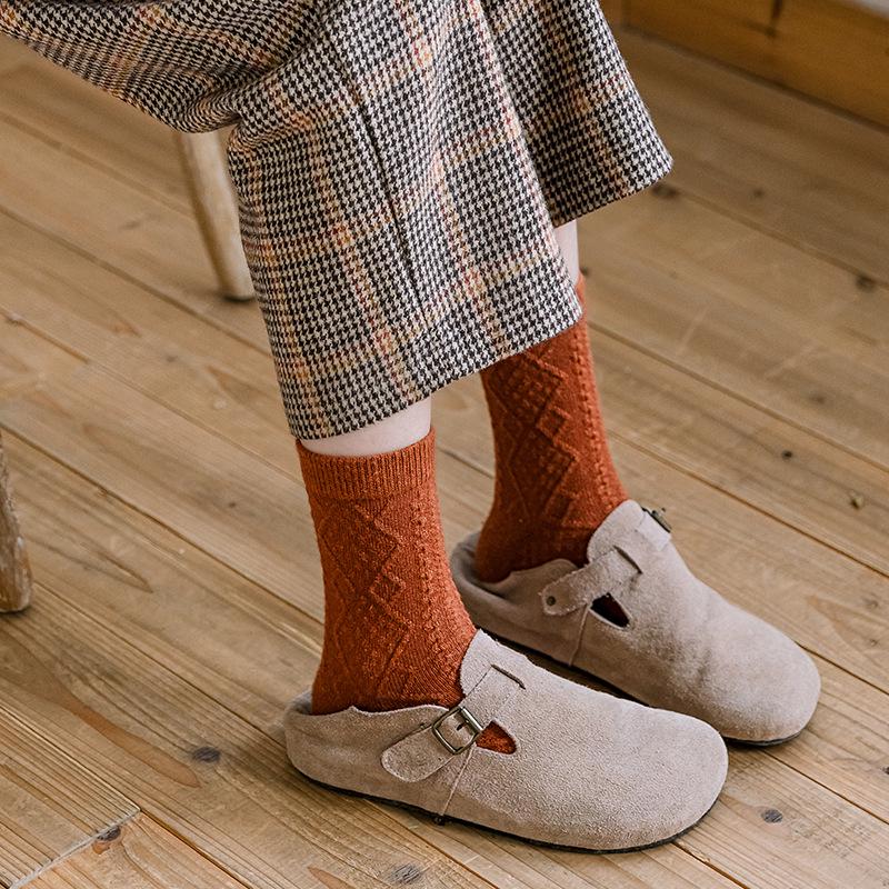 Women's Winter Wool Argyle Socks - Minimalist Japanese Retro Style, Mid-Calf, Solid & Dark Pattern for Autumn/Winter