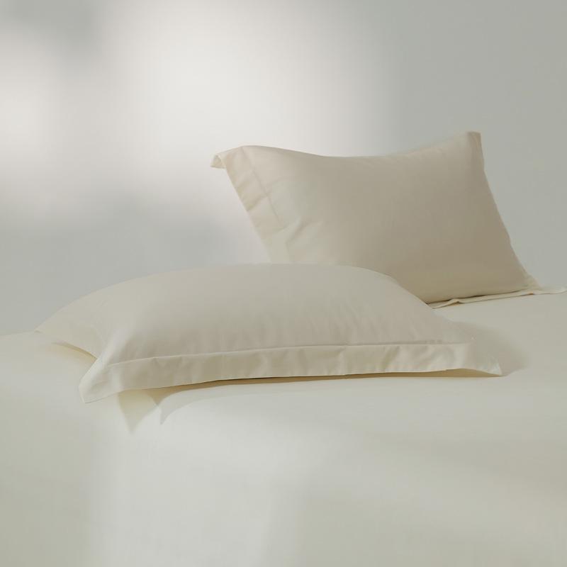 Набор из двух наволочек из матового длинноволокнистого хлопка - 100 нитей, однотонные, роскошные на ощупь