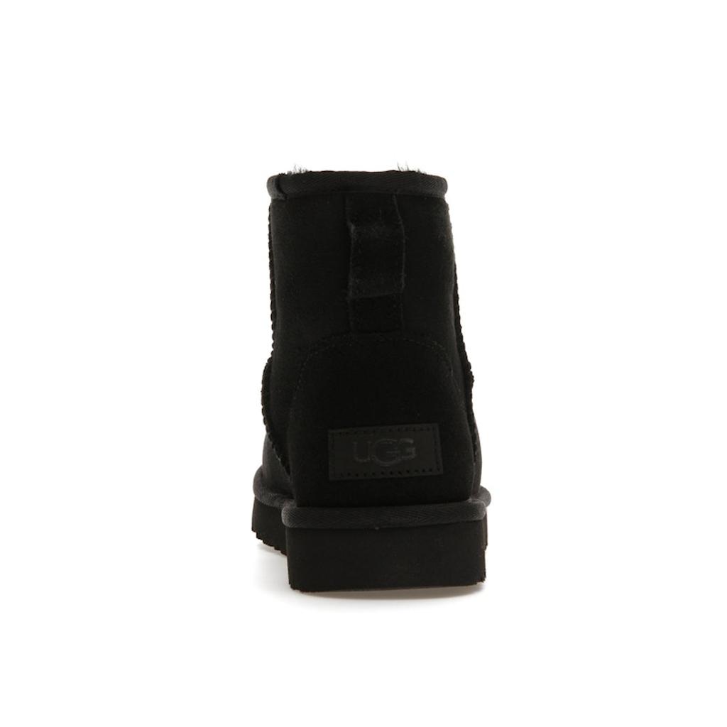 UGG Классические женские кроссовки Mini II Boot черного цвета 1016222-BLK