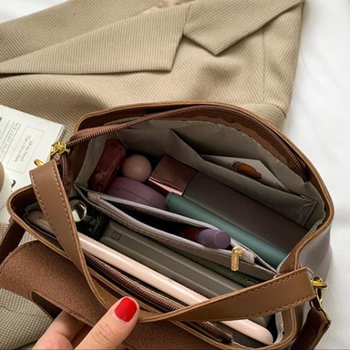 Ielgy Winter Bag Niche Design Fashionable All-Match Large-Capacity Lock Portable Shoulder Messenger Bag