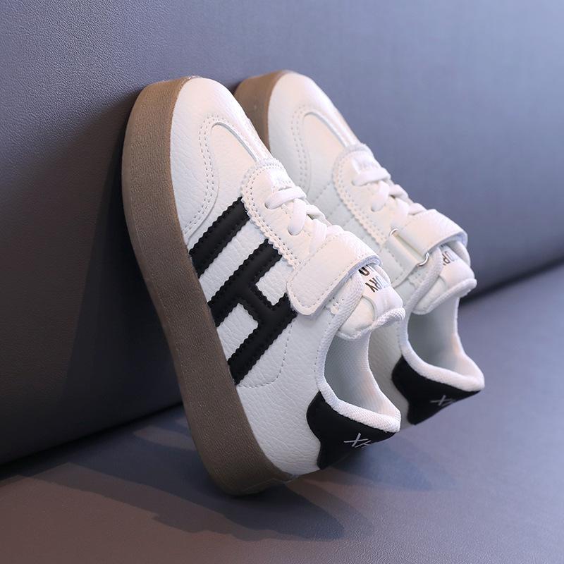 Girls' spring and summer shoes2026New leather-faced children's sneakers, white athletic shoes for boys, German training shoes for older children