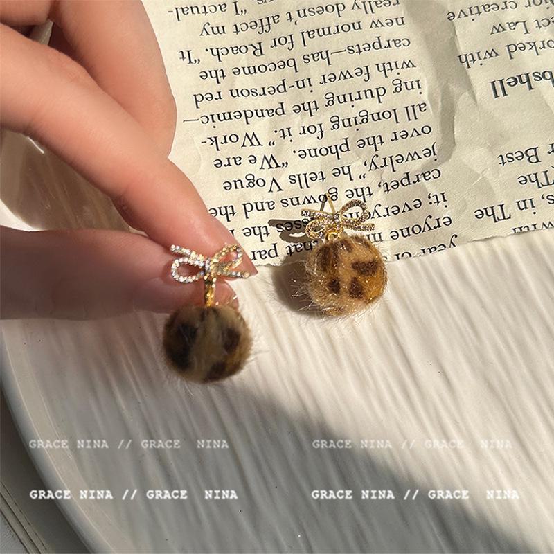 2024 Luxe Leopard Print Fur Ball Bow Earrings