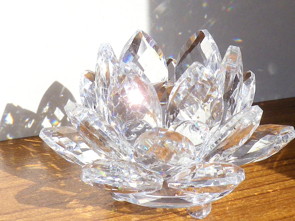 Цветок лотоса хрустальная стеклянная статуэтка цветок лотоса интерьерный лотос фен-шуй удача ловец солнца (8 см)