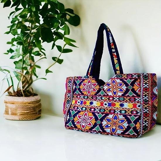 Женская разноцветная сумка Matka в Раджастане