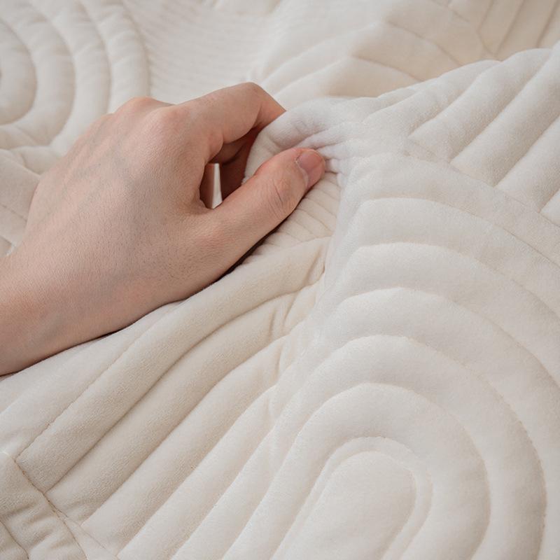 Soft Plush Sofa Cushion Universal Non-Slip Cover All Seasons Use Winter Warm Towel Mat for Living Room