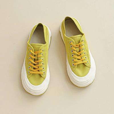 Вулканизированная обувь для женщин 2025 года, летние новые яркие цвета, универсальные повседневные холщовые туфли на толстой подошве, женская обувь, массивные кроссовки