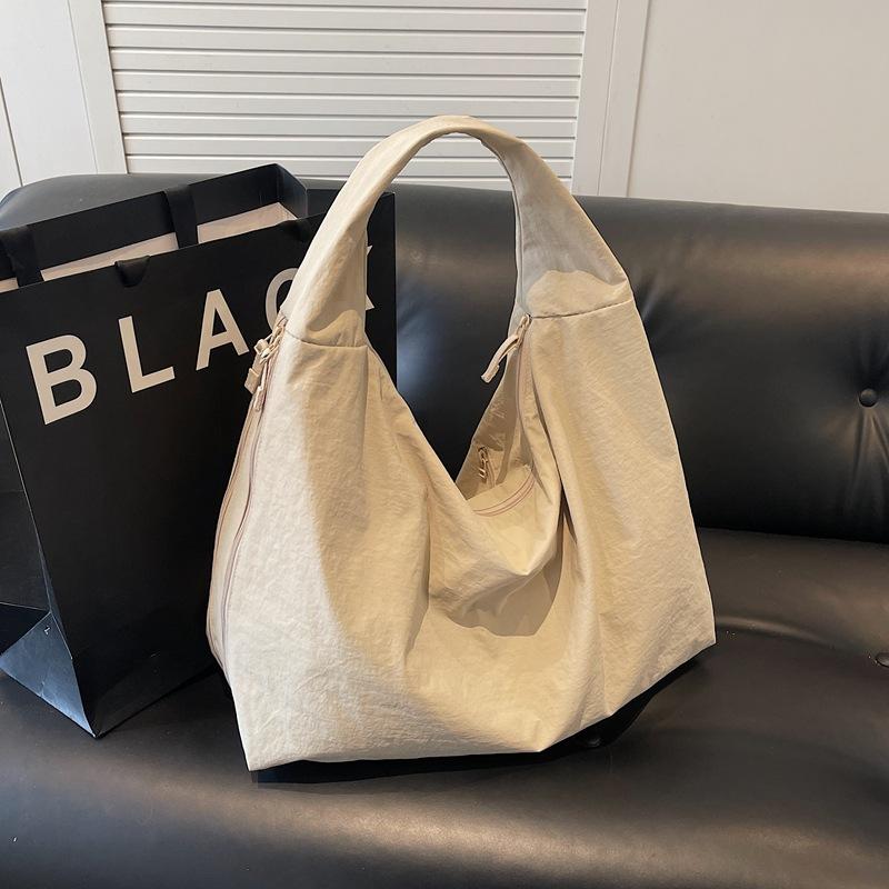 Сумка-тоут под мышкой новая модная однотонная простая сумка на плечо универсальная большая вместимость повседневная сумочка