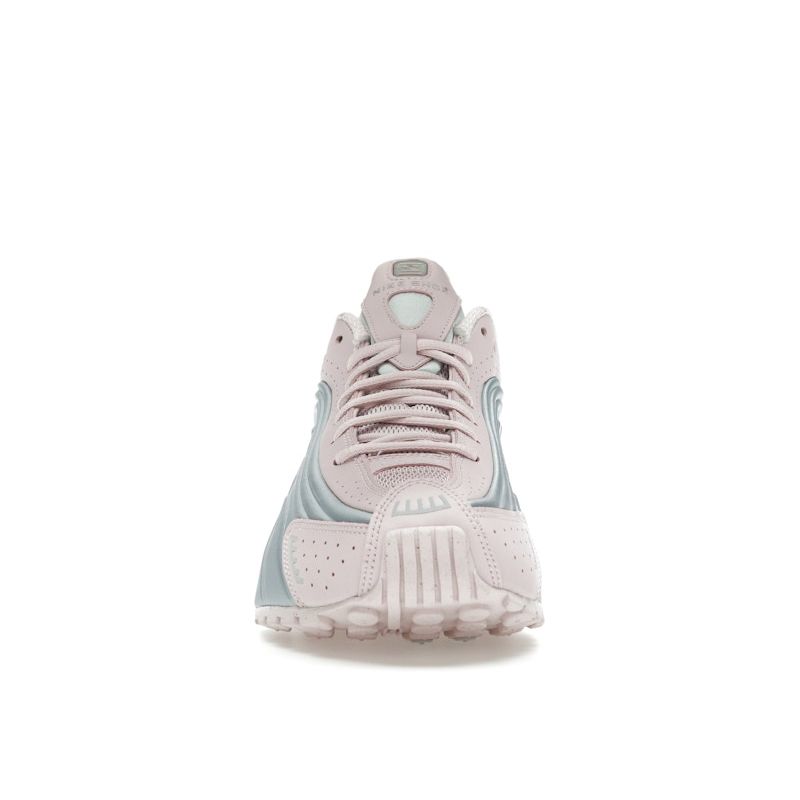 Nike Shox R4 Barely Rose Metallic Platinum женские кроссовки розовые AR3565-600