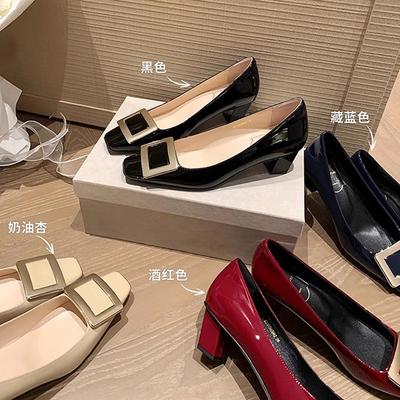Туфли-лодочки на толстом каблуке с квадратной пряжкой 2025 весна новинка французский ретро светлый вырез квадратный носок толстый каблук повседневные туфли на высоком каблуке женские