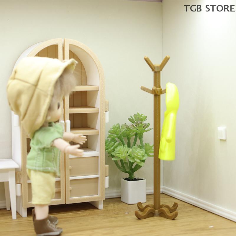 1Pcs Mini Vintage Floor Standing Coat Rack 1:12 Scale Miniature Storage Rack Dollhouse Room Decoration Toys Accessories Gifts