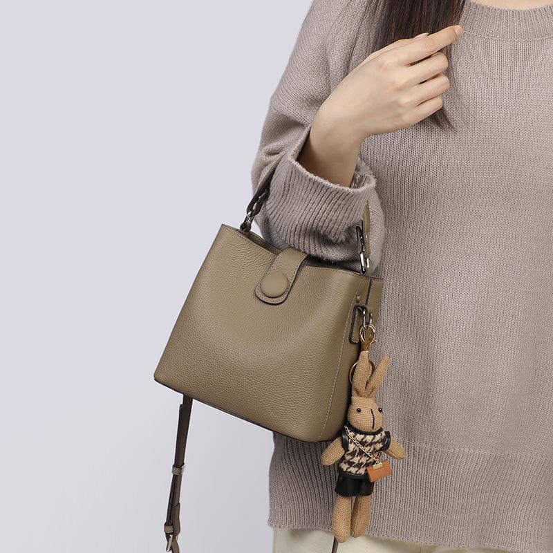 2025 New Women's Bucket Bag Genuine Leather High-end Feel Single Shoulder Crossbody Handbag Small Bag