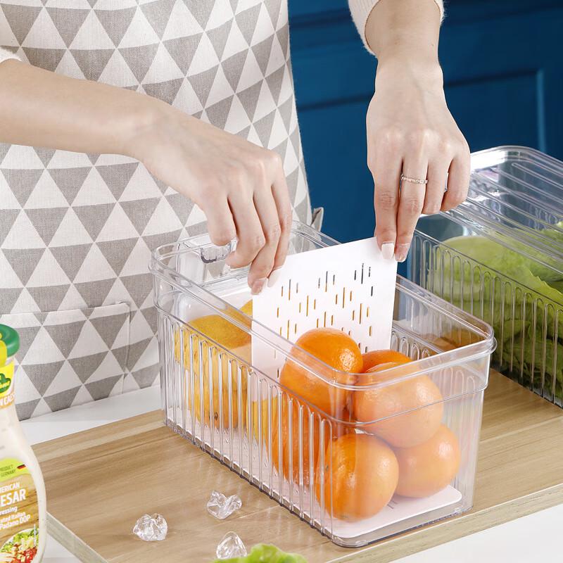 Контейнер для хранения продуктов в холодильнике с ручкой