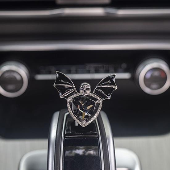 Автомобильный зажим для вентиляции в форме летучей мыши в форме черепа, декор со стразами, автомобильный освежитель воздуха, зажим для духов, ароматерапии
