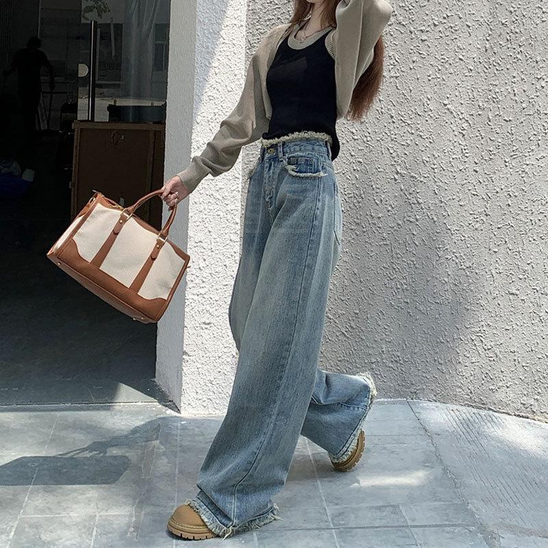 Женские джинсы с высокой талией и широкими штанинами в стиле ретро с необработанными краями — облегающий, свободный и драпированный дизайн