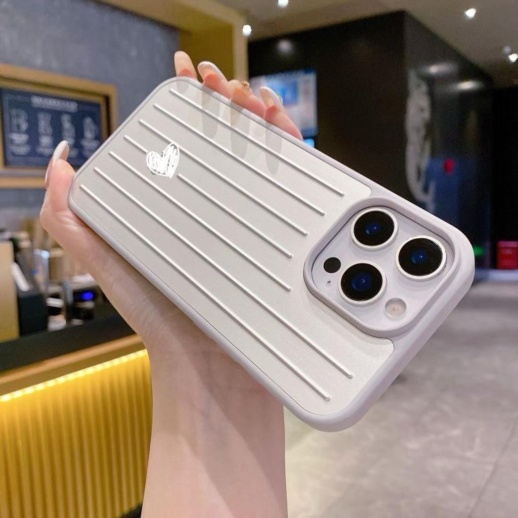 Роскошный чехол из алюминиевого сплава для телефона с 3D гофрированной полосой для iPhone 17 Pro Max и других