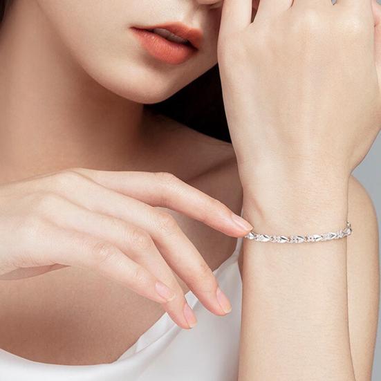 Женский браслет Lucky Clover Heart Shape Регулируемая длина браслета Гладкая поверхность Юбилей День рождения Рождественский браслет