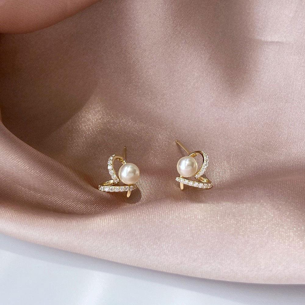 Корейская версия серебряных игольчатых темпераментных жемчужных сережек Love Diamond Stud Серьги Niche Design Универсальные серьги для женщин