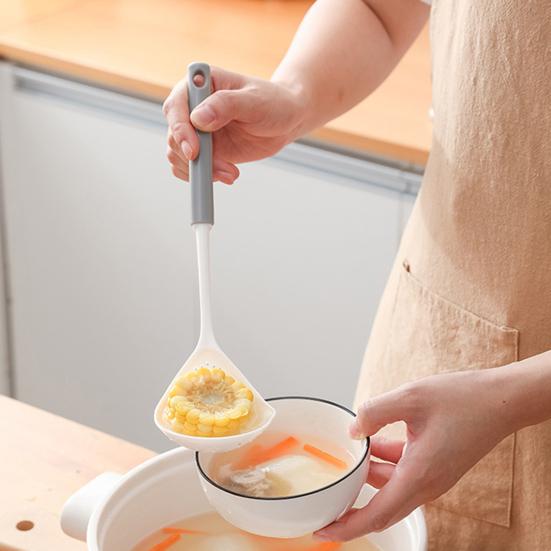 Полезный, многоцелевой, легкий, удобный ковш с прорезями, анти-ошпаривание, кухонный гаджет, скиммерная ложка