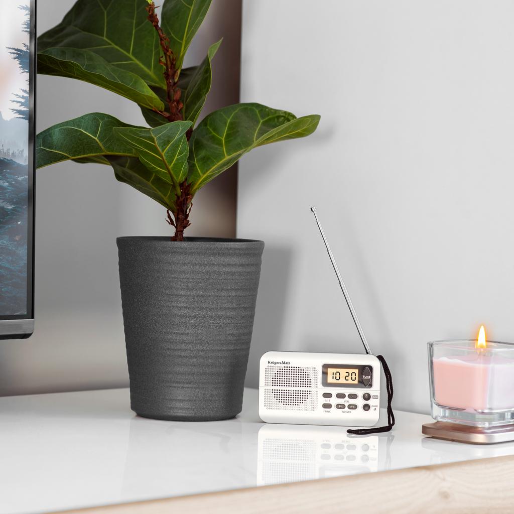 KrugerMatz portable FM AM JACK battery-powered radio