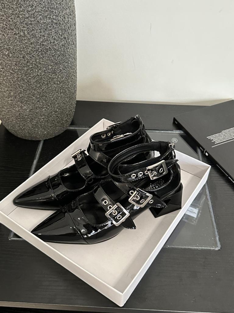 Fashion Women Sandals Pointed Toe Fashion Sandals Boots Black Red Ankle Strap Thick High Heels Party Pumps Sexy Party Sandals Size 35-39