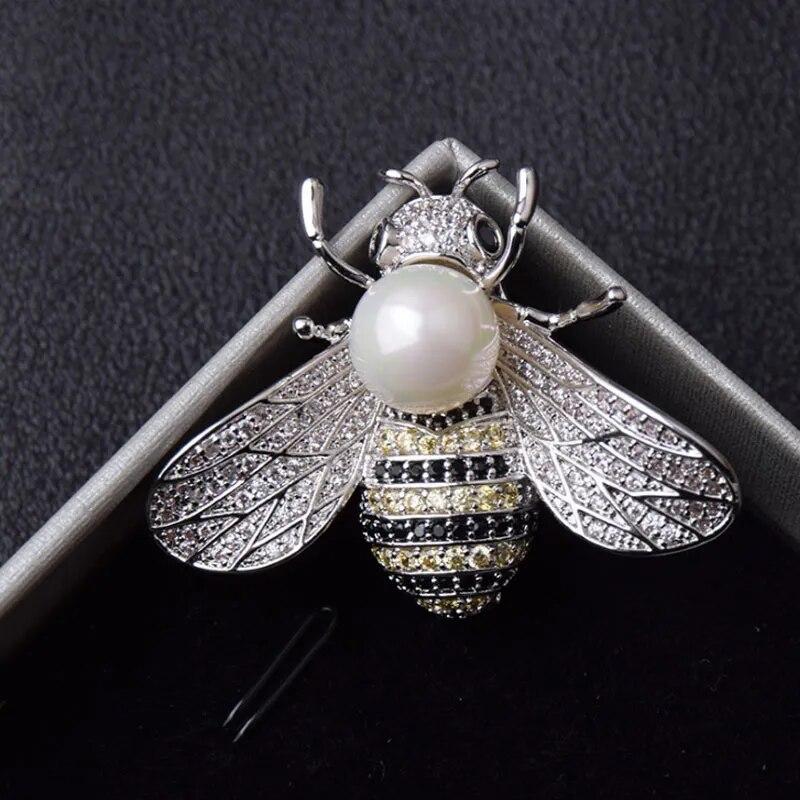 Insect Series Brooch Women Delicate Little Bee Brooches Pin Brooch Jewelry for High-grade Fashion Drip Oil Design Banquet Elegant Temperament Badge