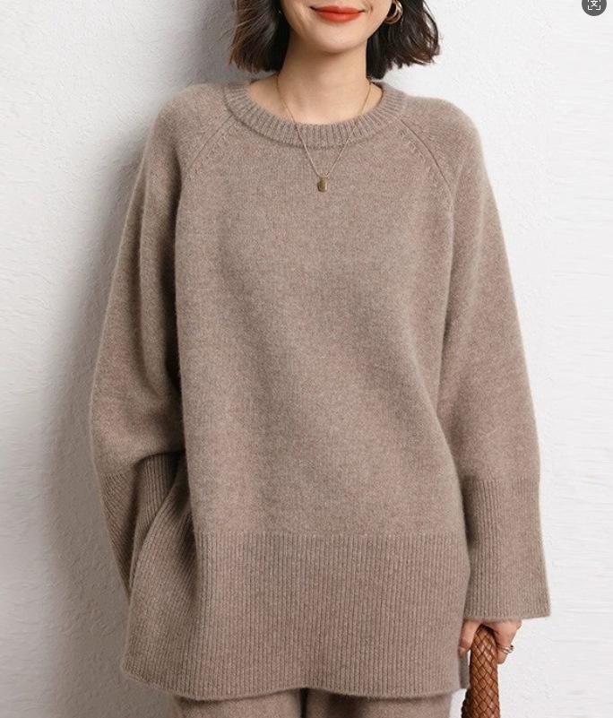 Autumn and Winter New Loose Large Size Knitted Sweater Women's Casual Lazy Style Bottomed Pullover Sweater